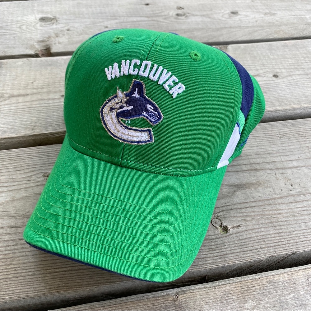 NWOT || Vancouver Canucks NHL Reebok Hat